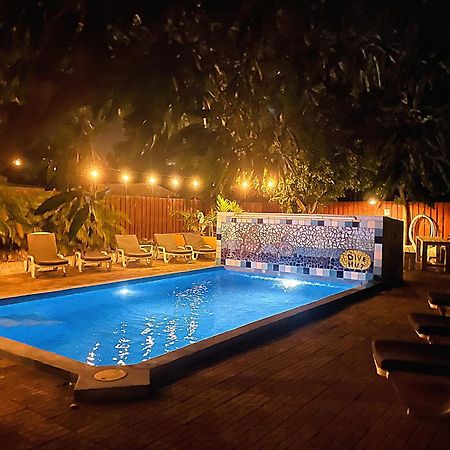 The Dive Hut - Boutique Apartments คราเลนไดค์ ภายนอก รูปภาพ
