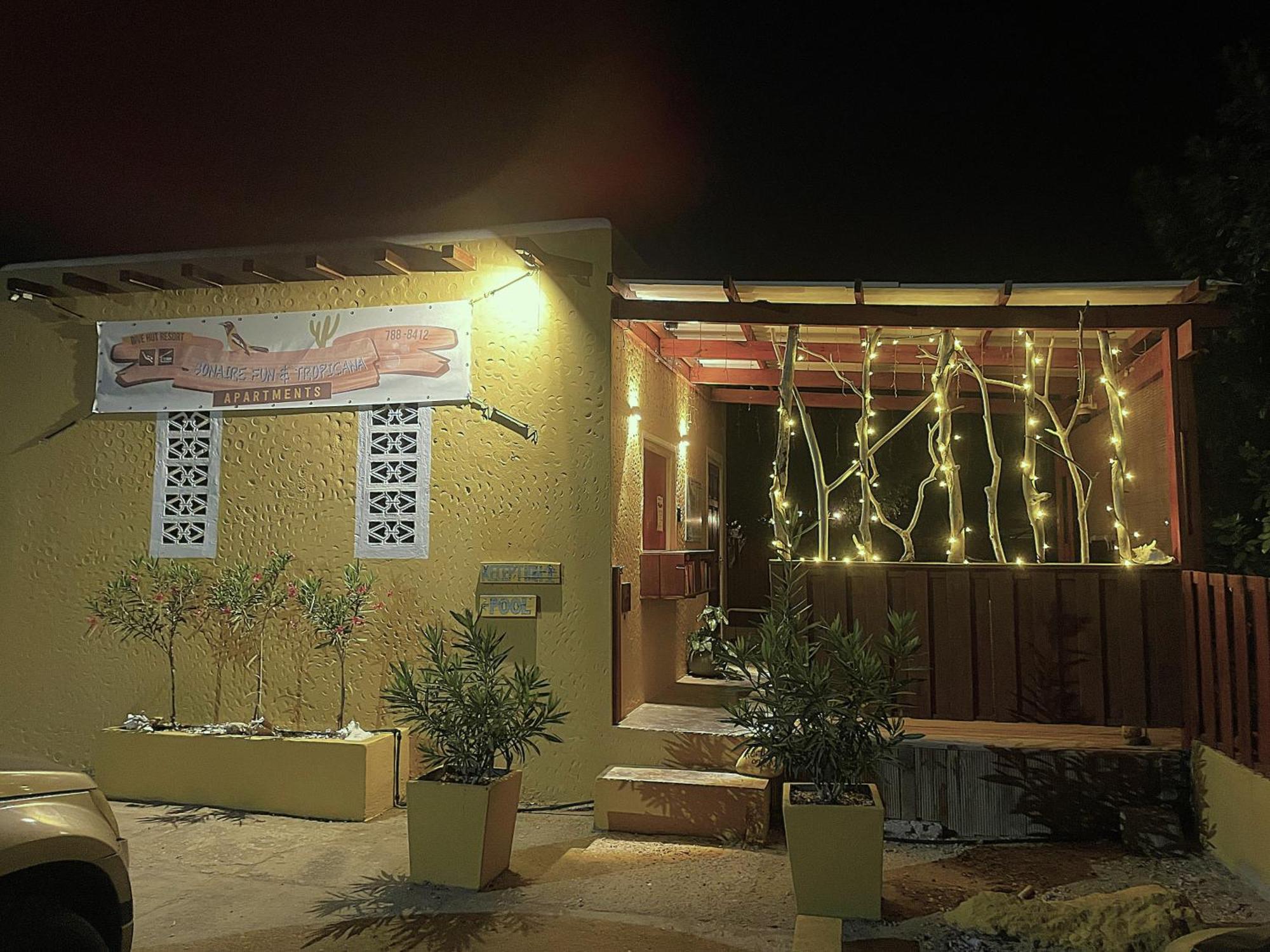 The Dive Hut - Boutique Apartments คราเลนไดค์ ภายนอก รูปภาพ