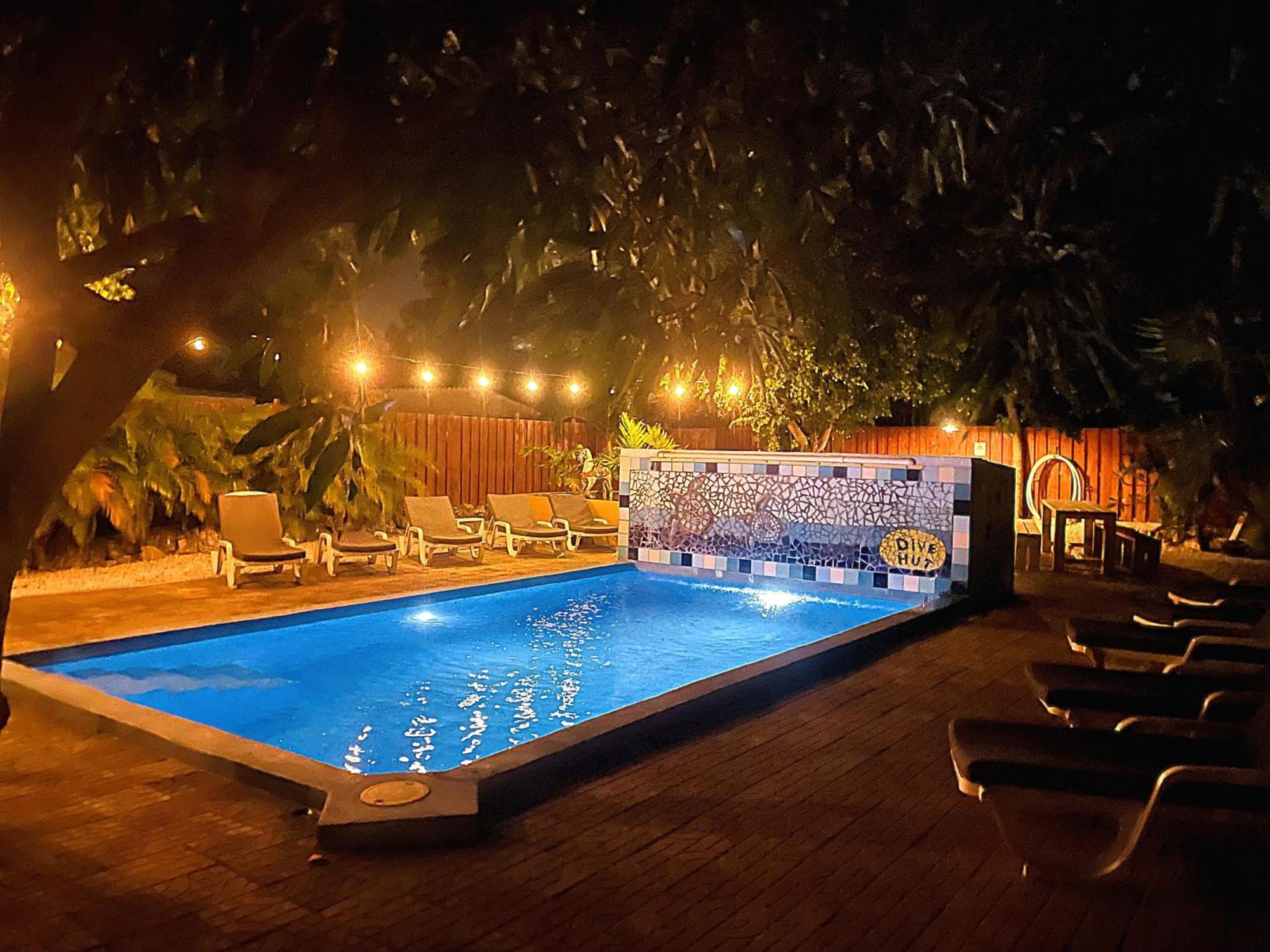The Dive Hut - Boutique Apartments คราเลนไดค์ ภายนอก รูปภาพ