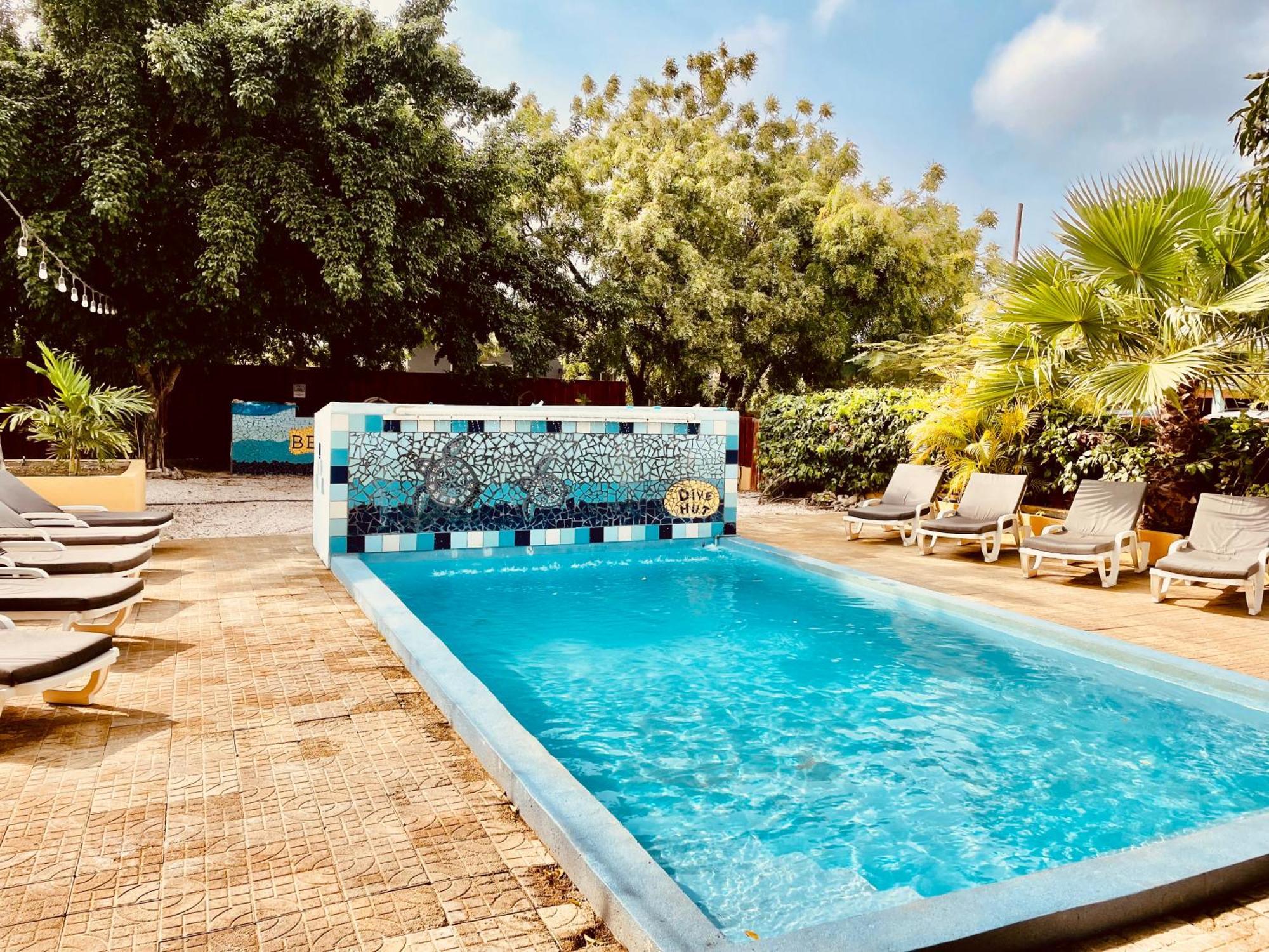 The Dive Hut - Boutique Apartments คราเลนไดค์ ภายนอก รูปภาพ
