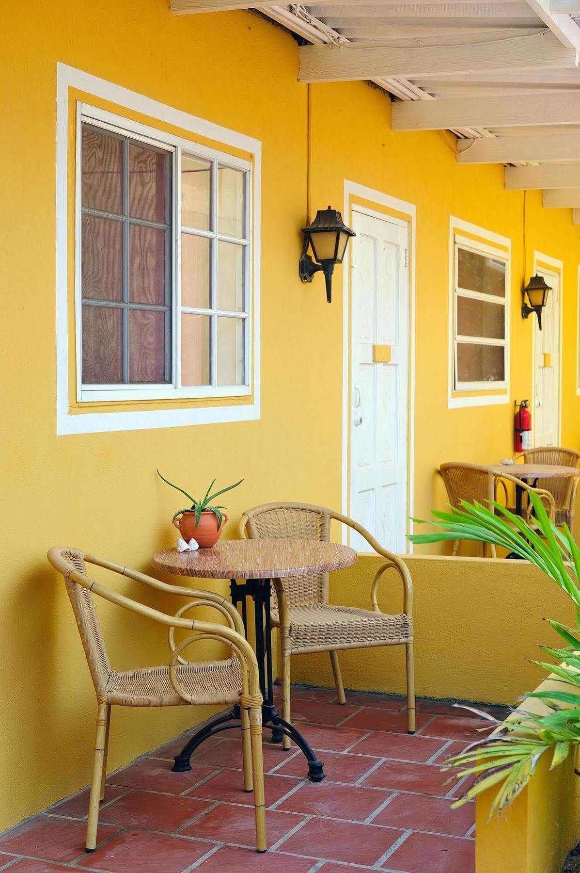 The Dive Hut - Boutique Apartments คราเลนไดค์ ภายนอก รูปภาพ