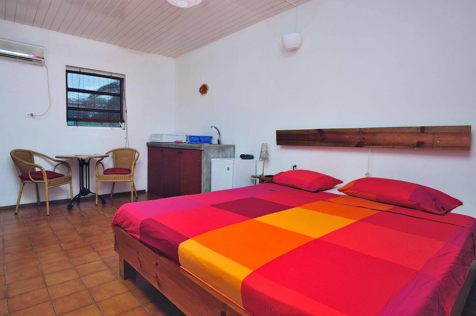 The Dive Hut - Boutique Apartments คราเลนไดค์ ภายนอก รูปภาพ