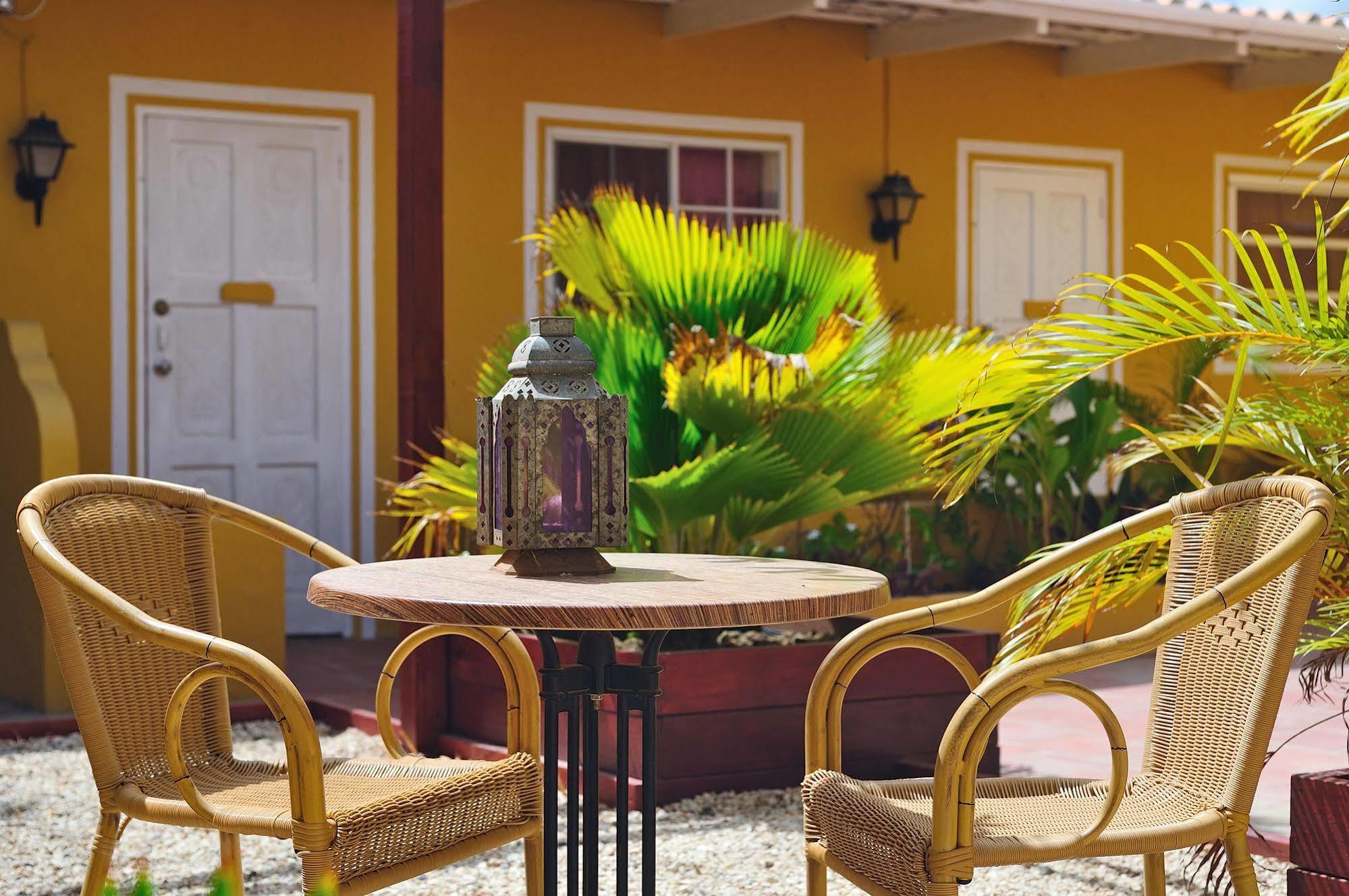 The Dive Hut - Boutique Apartments คราเลนไดค์ ภายนอก รูปภาพ