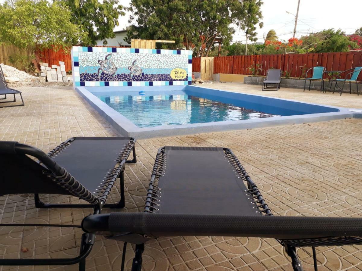 The Dive Hut - Boutique Apartments คราเลนไดค์ ภายนอก รูปภาพ